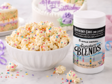BIRTHDAY CAKE Signature Blends™ Candy Glaze Corn Treat Mix Gold Medal 2439